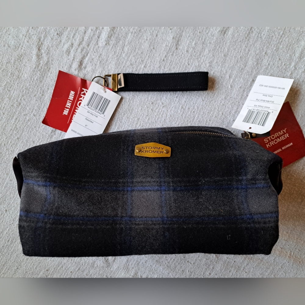 STORMY KROMER - Key Fob & Wool Dopp Cosmetic Toiletry Bag Kit - NEW WITH TAGS